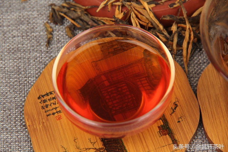 十年以上的滇红茶,来之不易的普洱茶