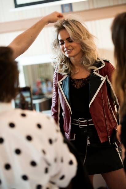 秀还没走完新款就卖光?直击NIKKIE巴黎迪士尼大秀