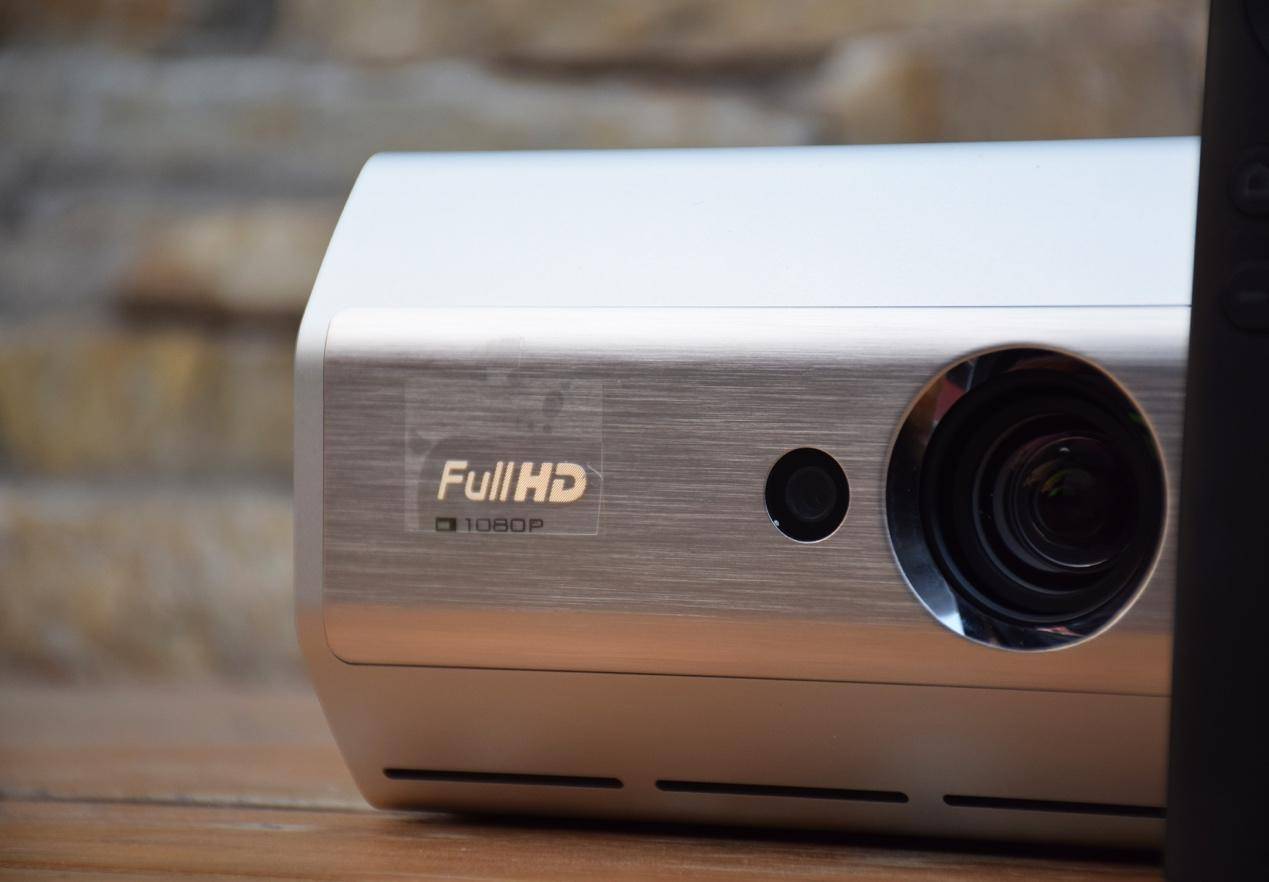 微鲸投影m1f1对比,微鲸投影仪f1使用说明