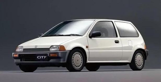 飞度gk5车身多低跑起来稳一点,2017款本田飞度gk5参数配置