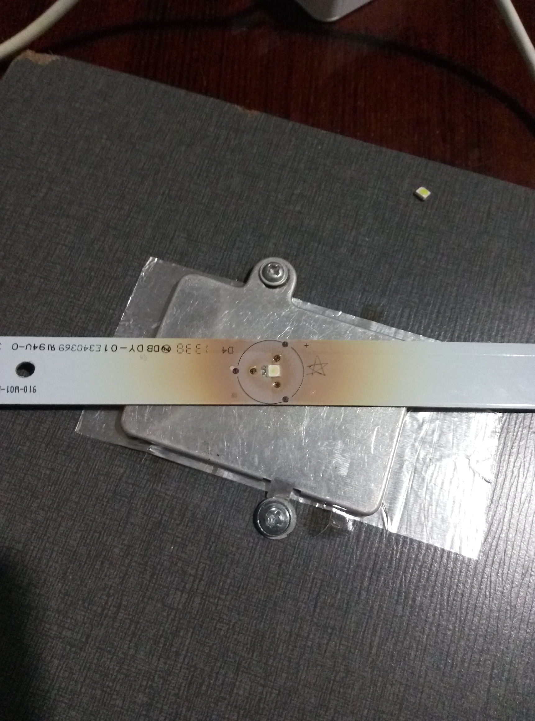 液晶电视技术维修大全,液晶电视维修拆屏器