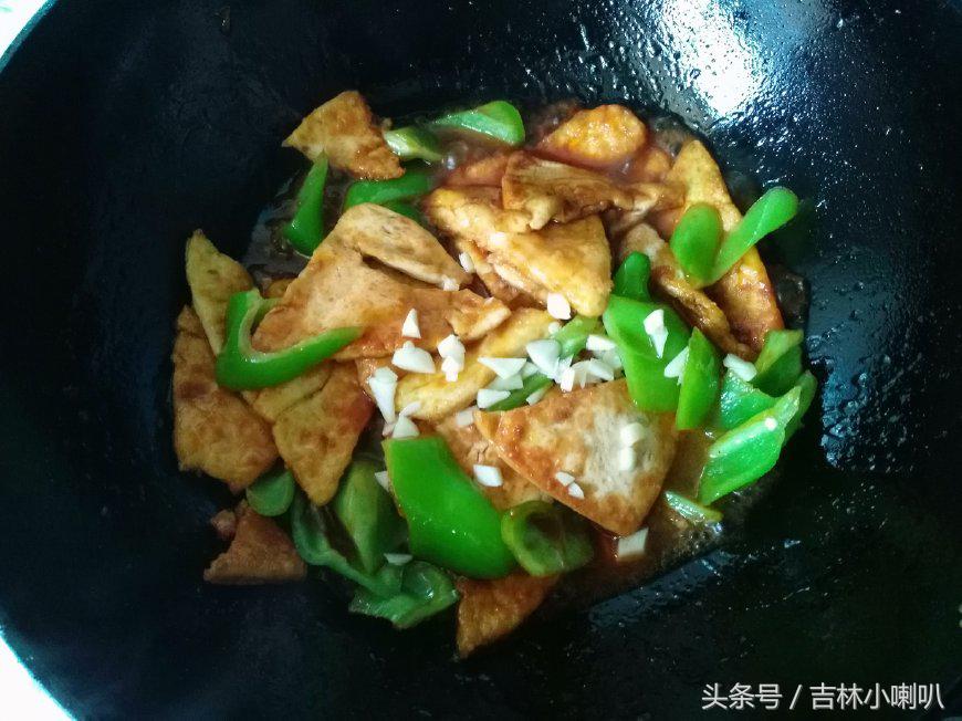 溜豆腐怎么溜好吃,正宗东北回锅豆腐