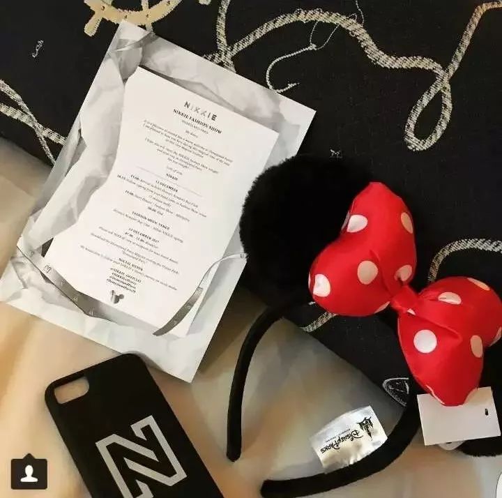 秀还没走完新款就卖光?直击NIKKIE巴黎迪士尼大秀