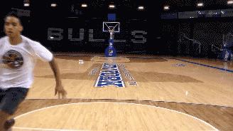 变向过人学不会,变向不减速的过人动作