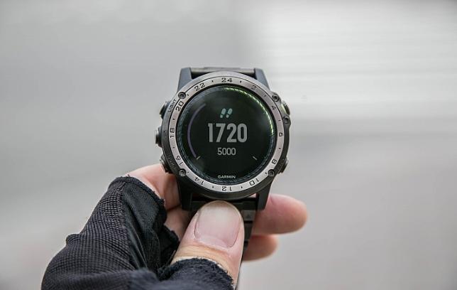 比水鬼高级的手表,garmin佳明255智能运动手表