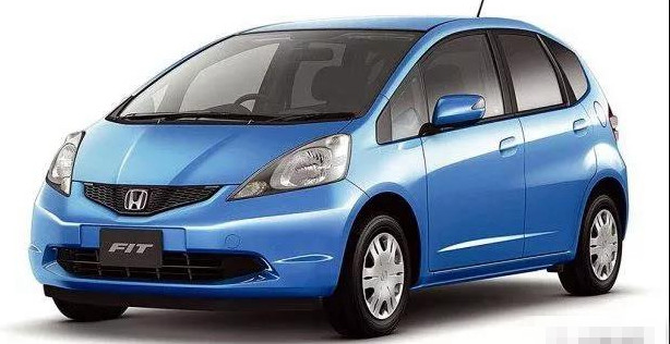 飞度gk5车身多低跑起来稳一点,2017款本田飞度gk5参数配置