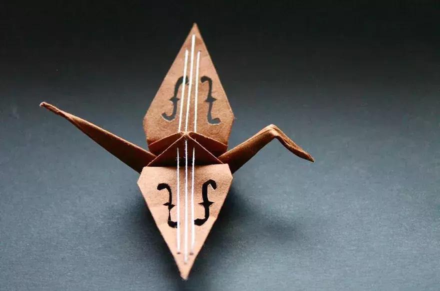 他用3个月时间，折叠了1000只千纸鹤，送给了他最亲爱的姑娘