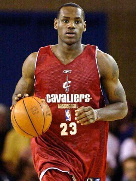 勒布朗詹姆斯成长背后的心酸,勒布朗詹姆斯成长纪录片