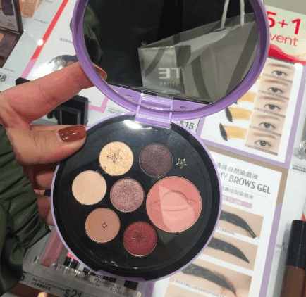 秋冬天别再用大地色了,这6个斩男盘妩媚又温柔,价格还不贵!