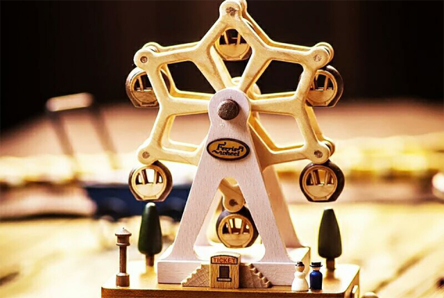 圣诞节,请送我一个八音盒