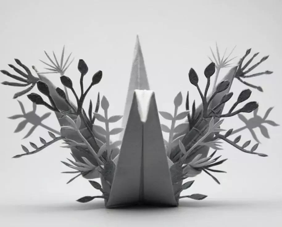 他用3个月时间，折叠了1000只千纸鹤，送给了他最亲爱的姑娘