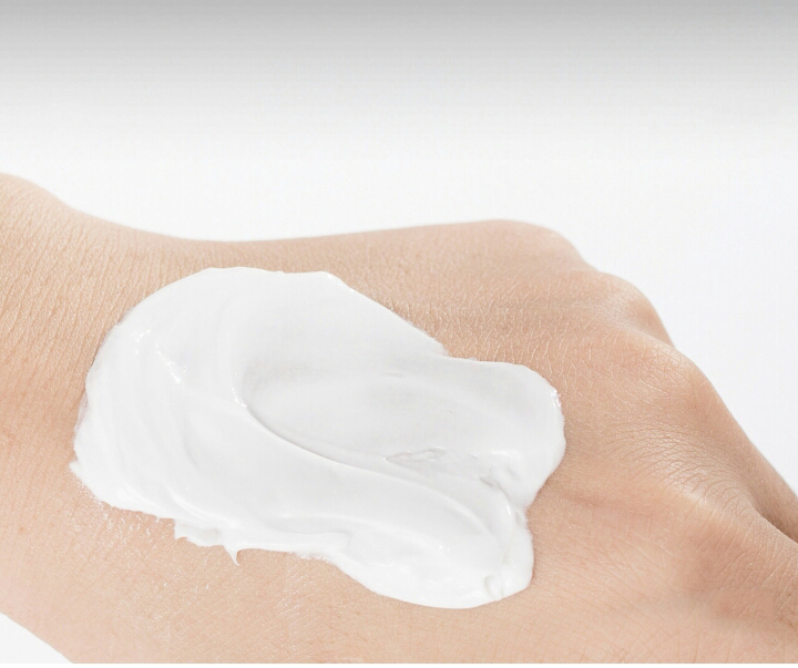 皮肤干燥起皮怎么办教你一招,口鼻周围皮肤干燥起皮是什么原因