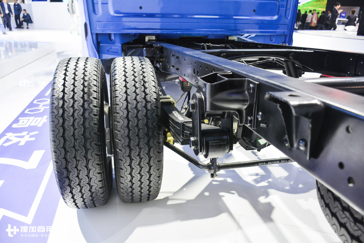 依维柯欧胜双排轻卡最新款,依维柯daily欧胜3座