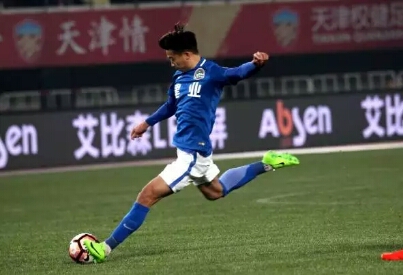 胡靖航上港一球一助攻,上港队员胡靖航