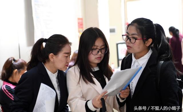 有些人和她说上两句话，今生都不想再和她说话