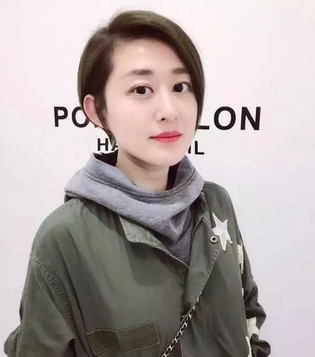 脸小三角脸适合剪什么发型,脸大头发少适合什么发型怎么扎