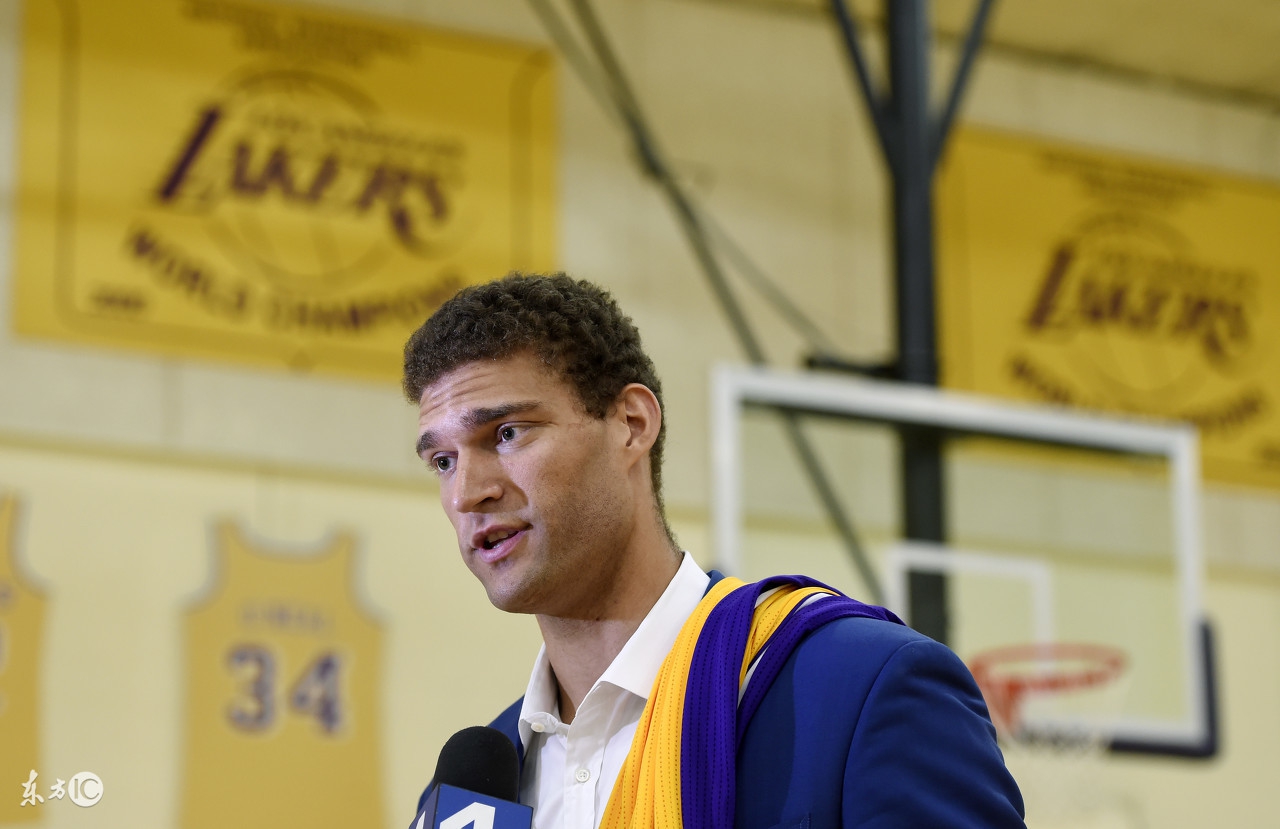 詹姆斯三双击败步行者,詹姆斯三双击败鹈鹕