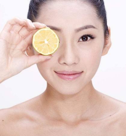 肤质搞不定使用再贵护肤品也浪费,肤质搞不清楚再贵的护肤品也白搭