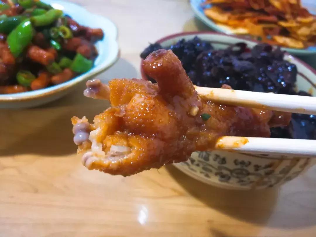 这几年酱黑鸭怎么越来越火,老字号黑鸭