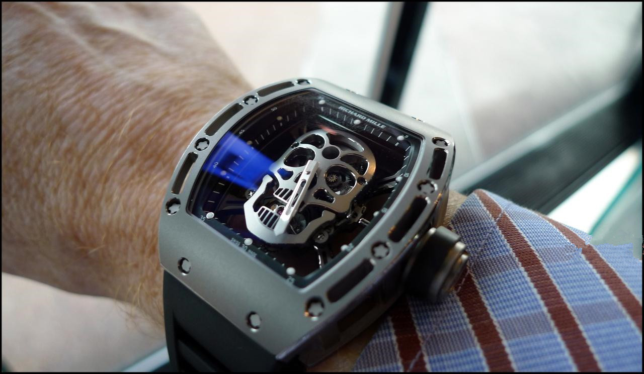 佩戴机械表需要注意些什么,平时佩戴机械手表注意事项