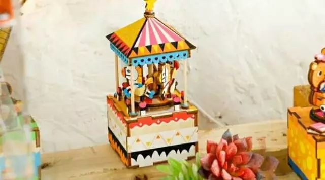 圣诞节,请送我一个八音盒