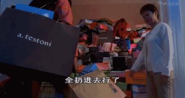 中国大妈海外战斗力尽显：一车车抢购化妆品，5分钟买空货架