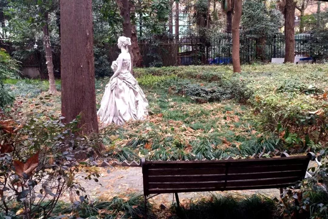 辞职去流浪的歌曲,辞职做歌手