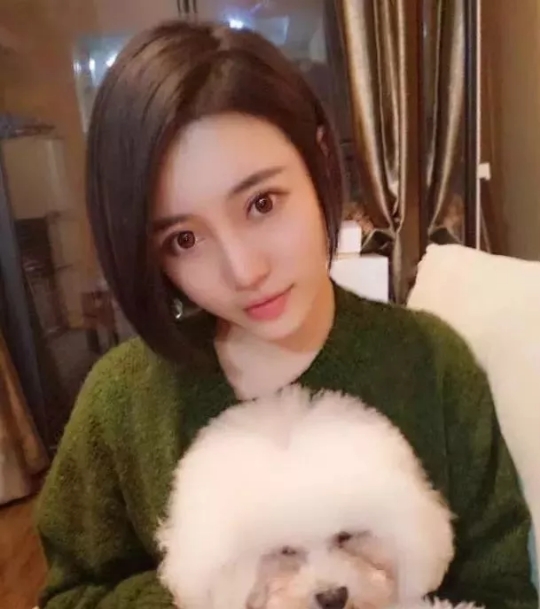 脸小三角脸适合剪什么发型,脸大头发少适合什么发型怎么扎