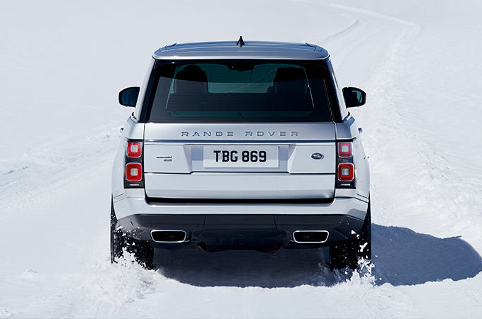 2023款揽胜创世加长版抬头显示,2018款路虎揽胜运动改装抬头显示