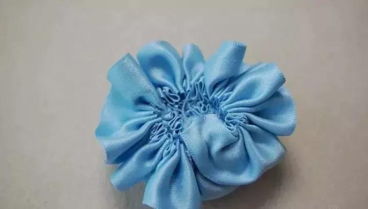 利用旧衣服做拖鞋的教程,用旧衣服做拖鞋最简单方法