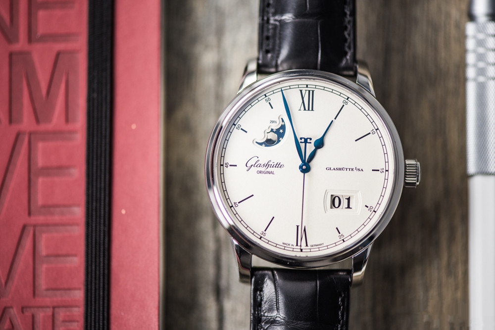 佩戴机械表需要注意些什么,平时佩戴机械手表注意事项