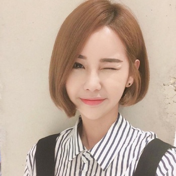 脸小三角脸适合剪什么发型,脸大头发少适合什么发型怎么扎