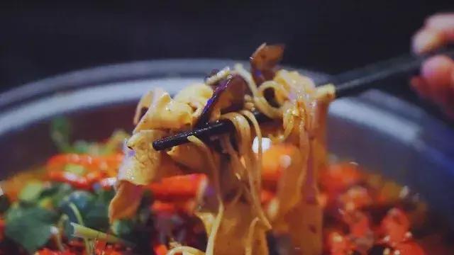 卷福华生最新视频,华生卷福第一次见面