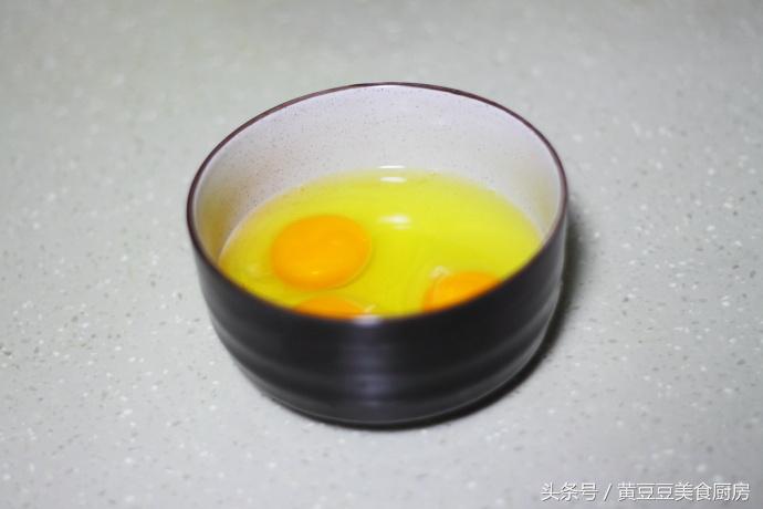 孩子不爱吃米饭,试试这种方法,把它做成紫菜包饭,肯定会抢着吃