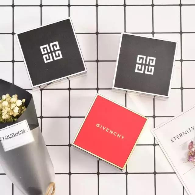 粉膏和同款散粉好评不断,定妆散粉好评榜一