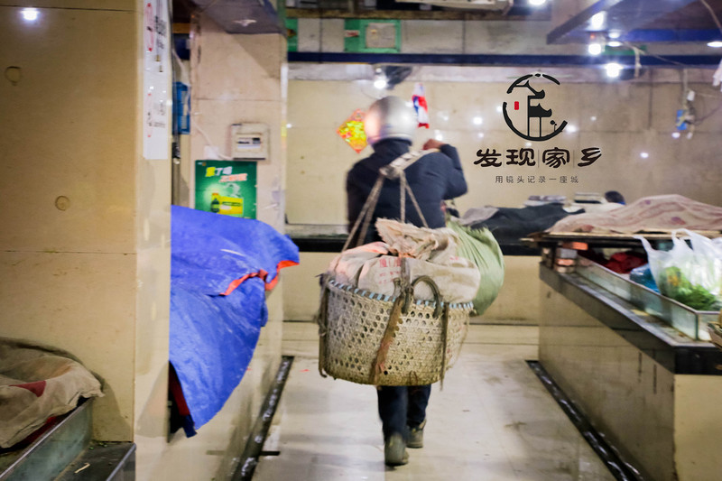 炸根油条，摊个鸡蛋饼，遛红梅公园，环抱半个常州老城区