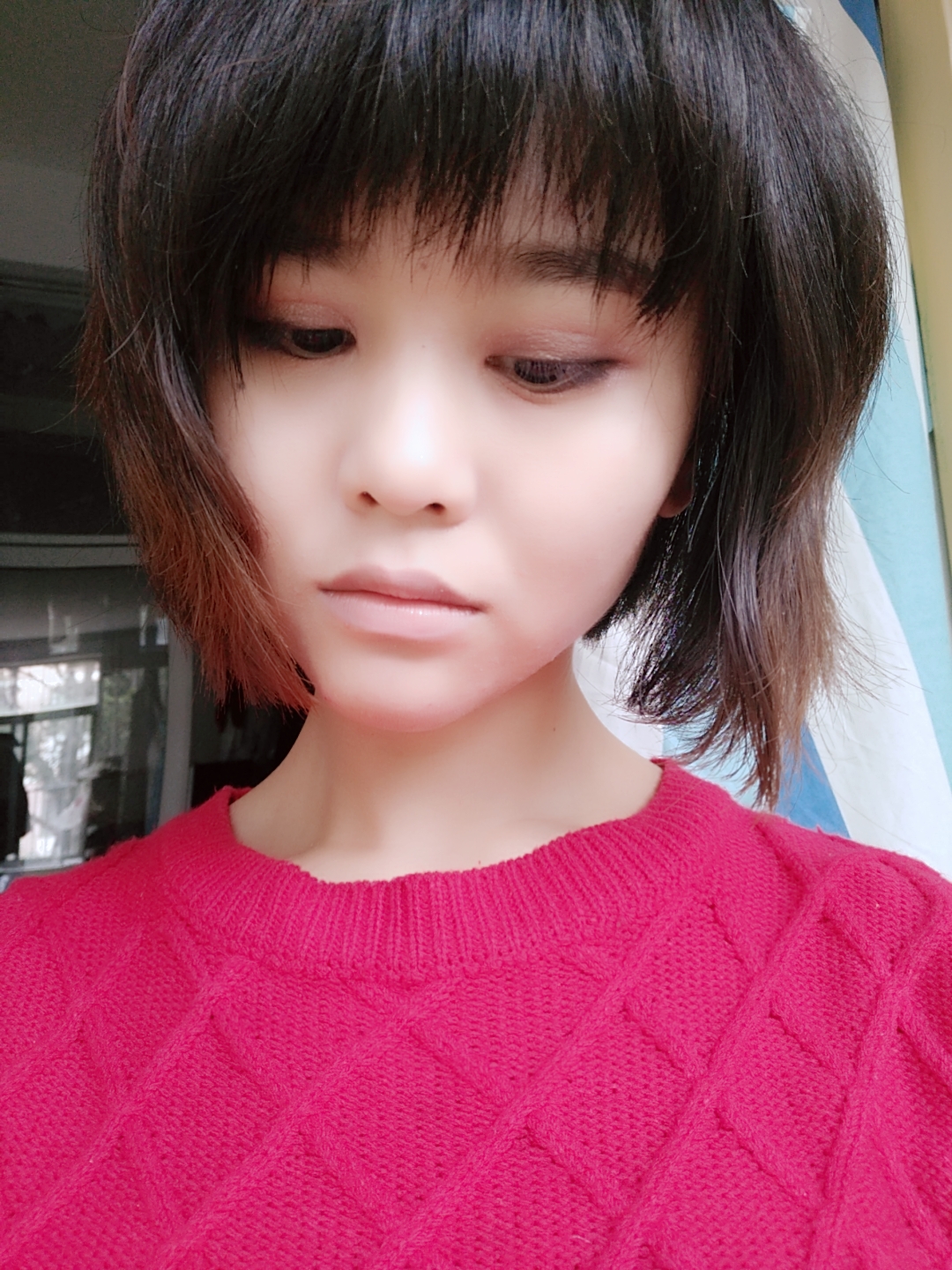 泰国mistine大地色眼影盘,泰国mistine眼影盘