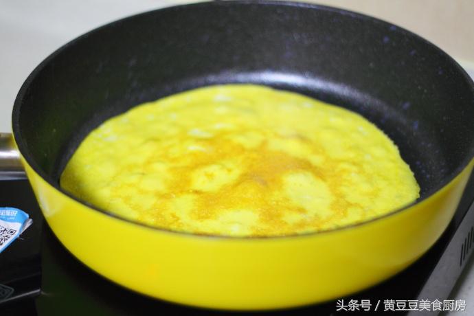 孩子不爱吃米饭,试试这种方法,把它做成紫菜包饭,肯定会抢着吃