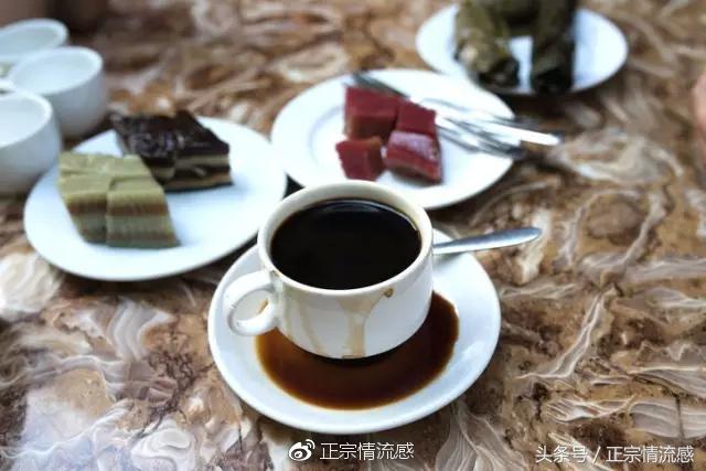 边走边吃水果视频,边走边吃一路看风景