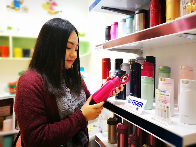 忍不住来香港撒了个儿欢,为小鹿贝比疯狂打call!