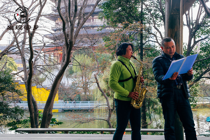 炸根油条，摊个鸡蛋饼，遛红梅公园，环抱半个常州老城区