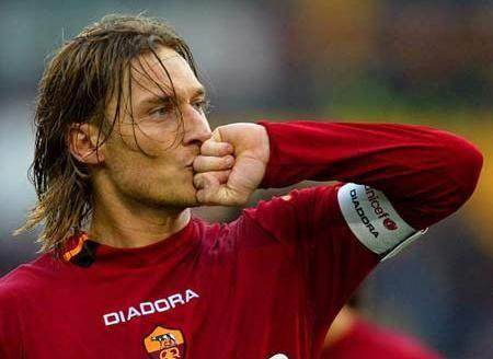 天下足球卡卡皮尔洛托蒂催泪解说,2017世界前十足球巨星