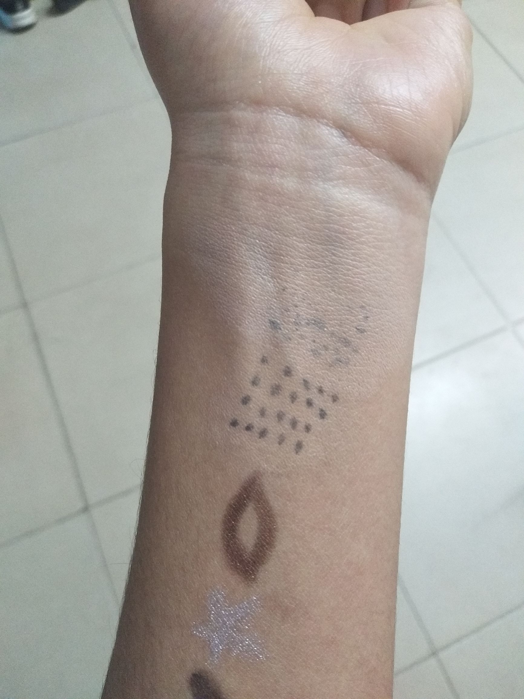 稚优泉粉底液,稚优泉新品遮瑕液