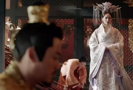 吐槽九州海上牧云记,海上牧云记皇帝被嘲笑