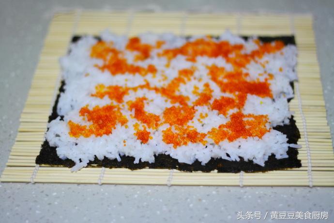 孩子不爱吃米饭,试试这种方法,把它做成紫菜包饭,肯定会抢着吃