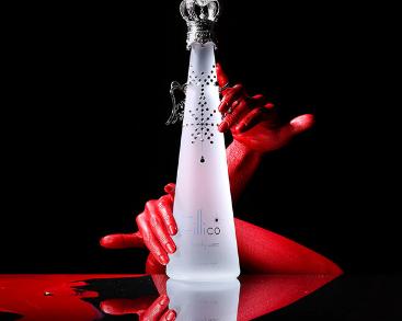 喝1000元矿泉水,喝一千块钱的矿泉水