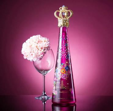 喝1000元矿泉水,喝一千块钱的矿泉水