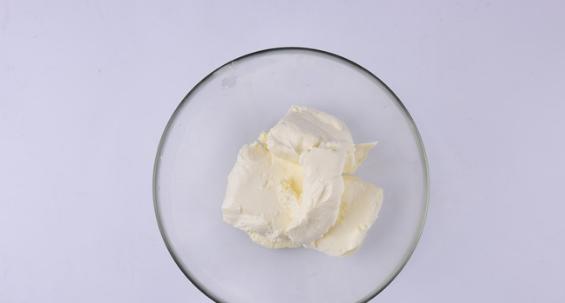 她，不高调，小清新的外表，不厚重，柔软顺滑的口感