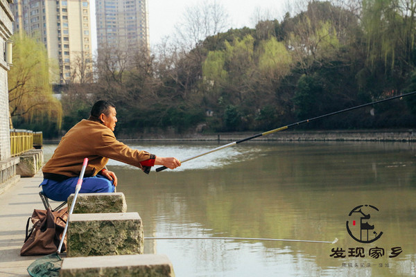 炸根油条，摊个鸡蛋饼，遛红梅公园，环抱半个常州老城区