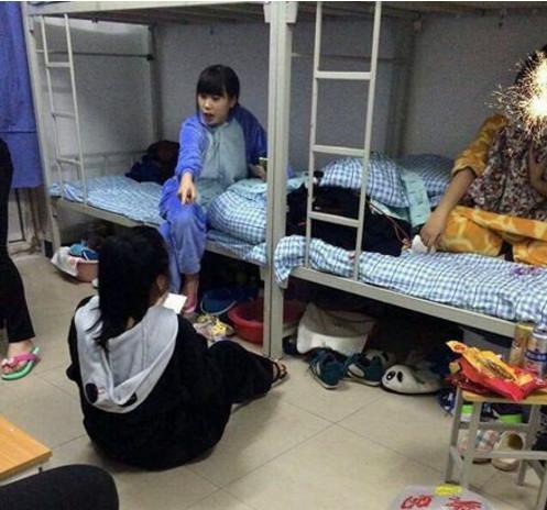 真人版吃鸡是真的秀啊,还有人玩真人版的吃鸡吗